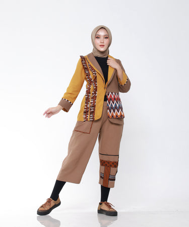 Ruffle Brown Outer